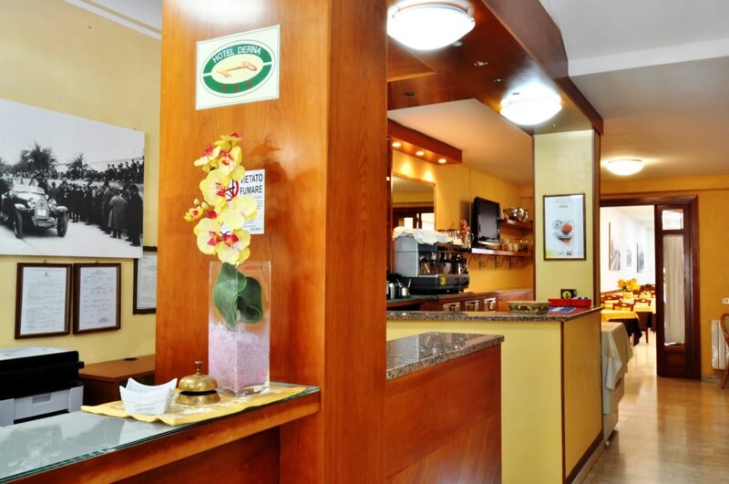 Foto ingresso Hotel Derna