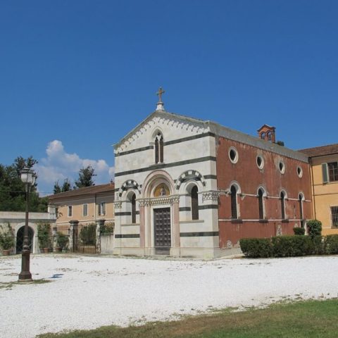 Chiesa Villa Borbone Viareggio