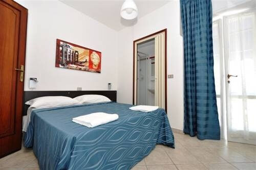 Foto camera hotel Burlamacco Lido di Camaiore