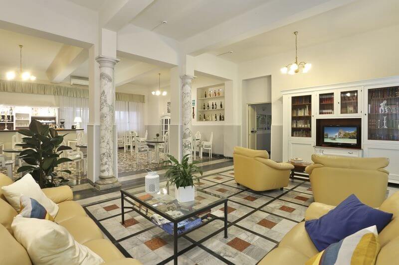 Foto salotto Hotel Nettuno Marina di Pietrasanta