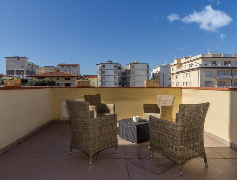 Foto terrazza solarium Hotel Villa Toscana Lido di Camaiore