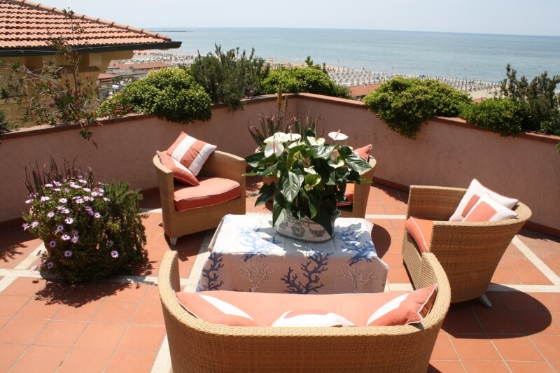 Foto terrazza solarium hotel San Francisco Viareggio