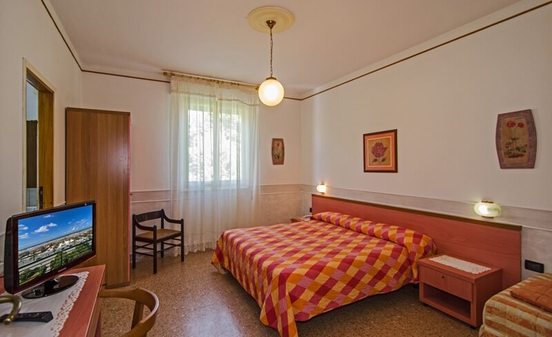 Foto camera matrimoniale hotel Ambra Forte dei Marmi