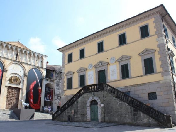 Foto Palazzo Moroni Pietrasanta Museo Archeologico Versiliese