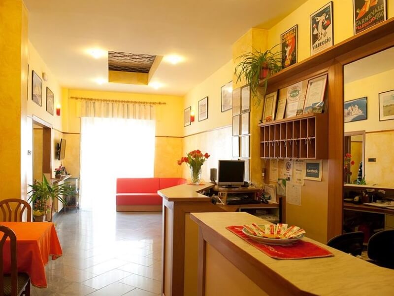 Foto reception hotel Dolly Viareggio