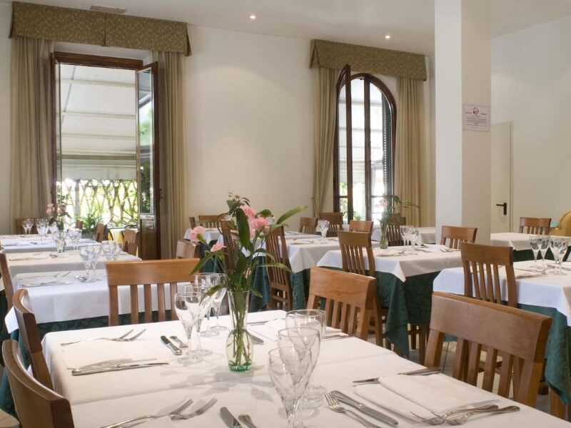 Foto ristorante hotel Vittoria Viareggio