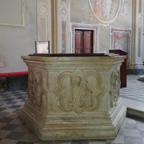 Interno Battistero Pietrasanta