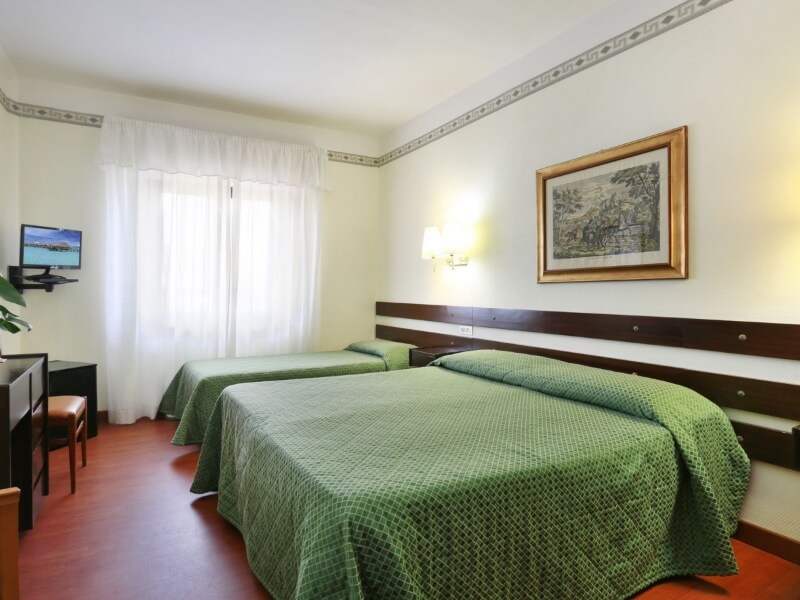 Foto camera tripla hotel Piccadilly Lido di Camaiore