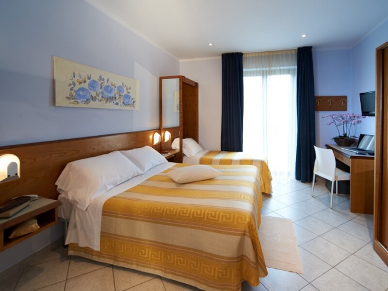 Foto Camera tripla Hotel Sirio Lido di Camaiore