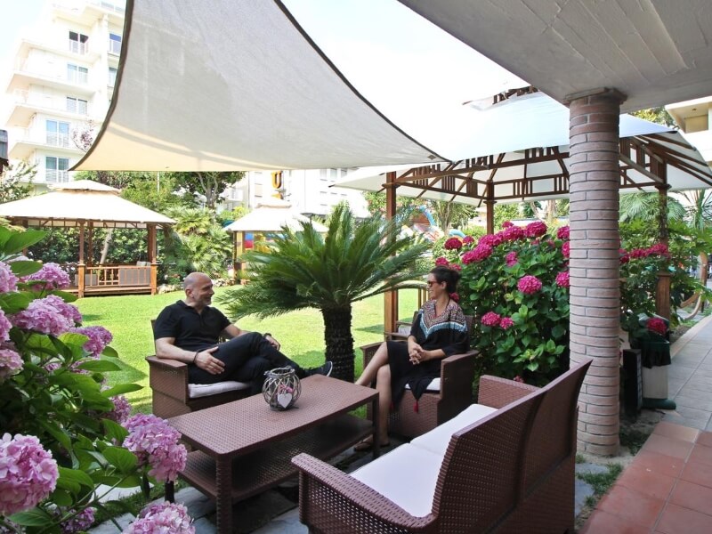 Foto giardino Hotel Eur Lido di Camaiore